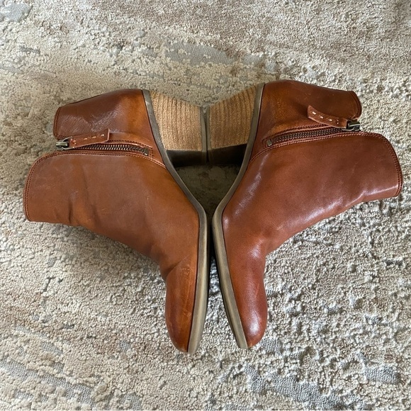 Frye Judith Whisky Brown Cognac Leather Ankle Booties Heeled Boots Dual Zipper:9 - Picture 13 of 13